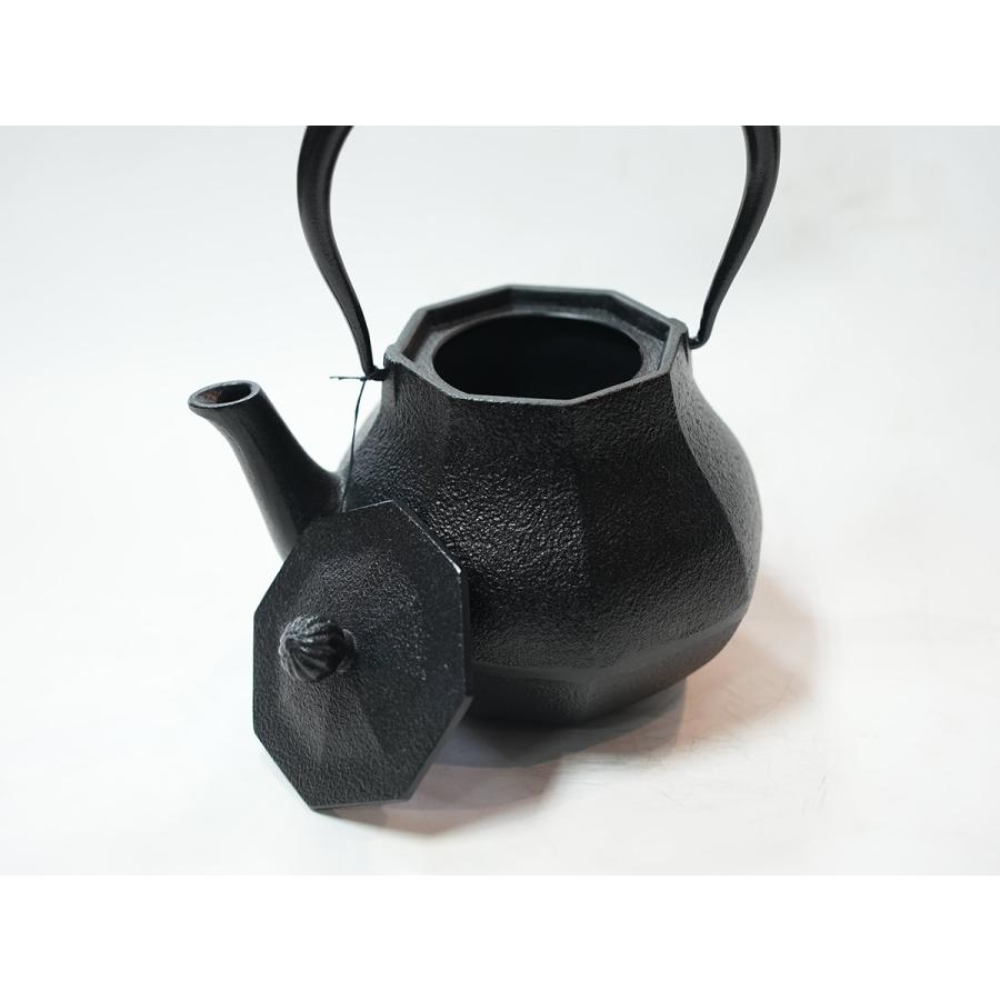 みやび 黒 1L 鉄瓶 南部鉄器 及富（おいとみ） : 南部鉄器 Yahoo!店