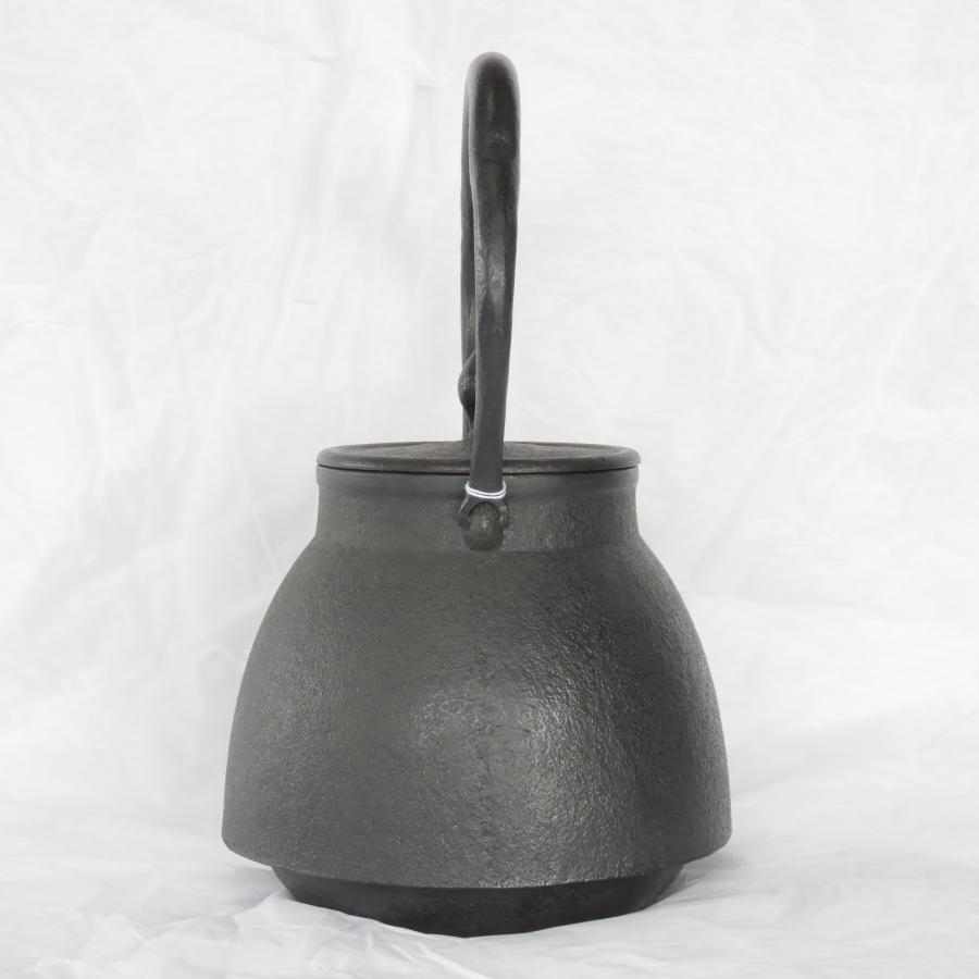 茶筅形肌(ちゃせんがたはだ) 鉄瓶 南部鉄器【遊山】 : 南部鉄器