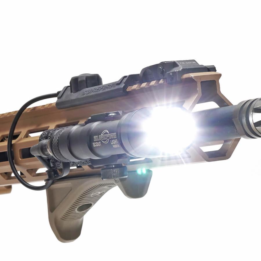 ハイグレードモデルSUREFIREタイプ M600C スカウトライト 300ルーメン