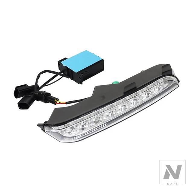 未使用品　フォルクスワーゲン シロッコ LEDデイライト　ウィンカー 送料無料 並行輸入品 VW シロッコ R ライン 2015 2016 フロント LED DRL デイ