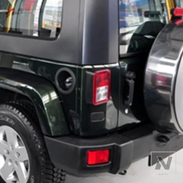 ジープラングラーJK36/JK38　スチールリアバンパーバックフォグ/フック付き 並行輸入品 ジープ ラングラー 2008 -2018 バックフォグランプカバー