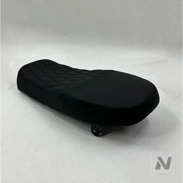 並行輸入品】バイクシートAKITA.BLACK MUTTバイクパーツ MPT-1358用