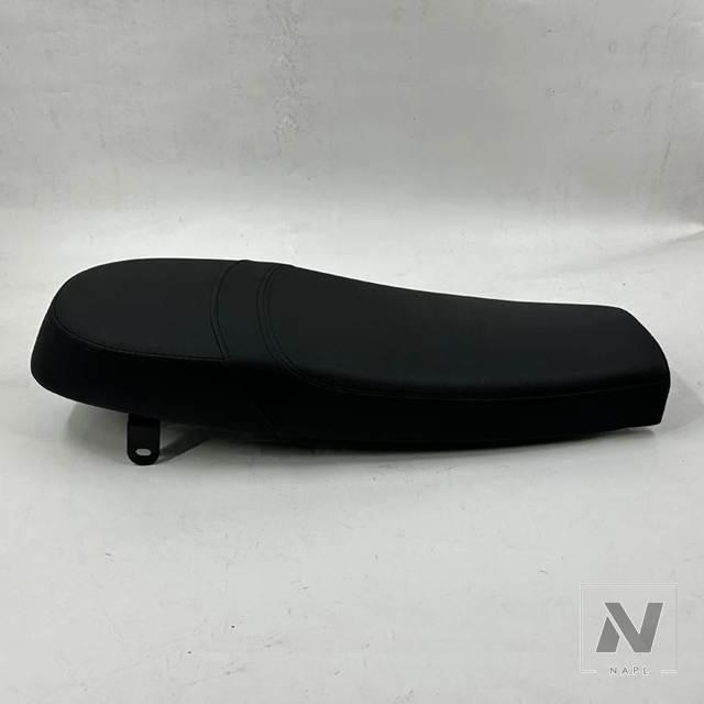 並行輸入品】バイクシート - ブラック MUTT バイクパーツ MPT-0324