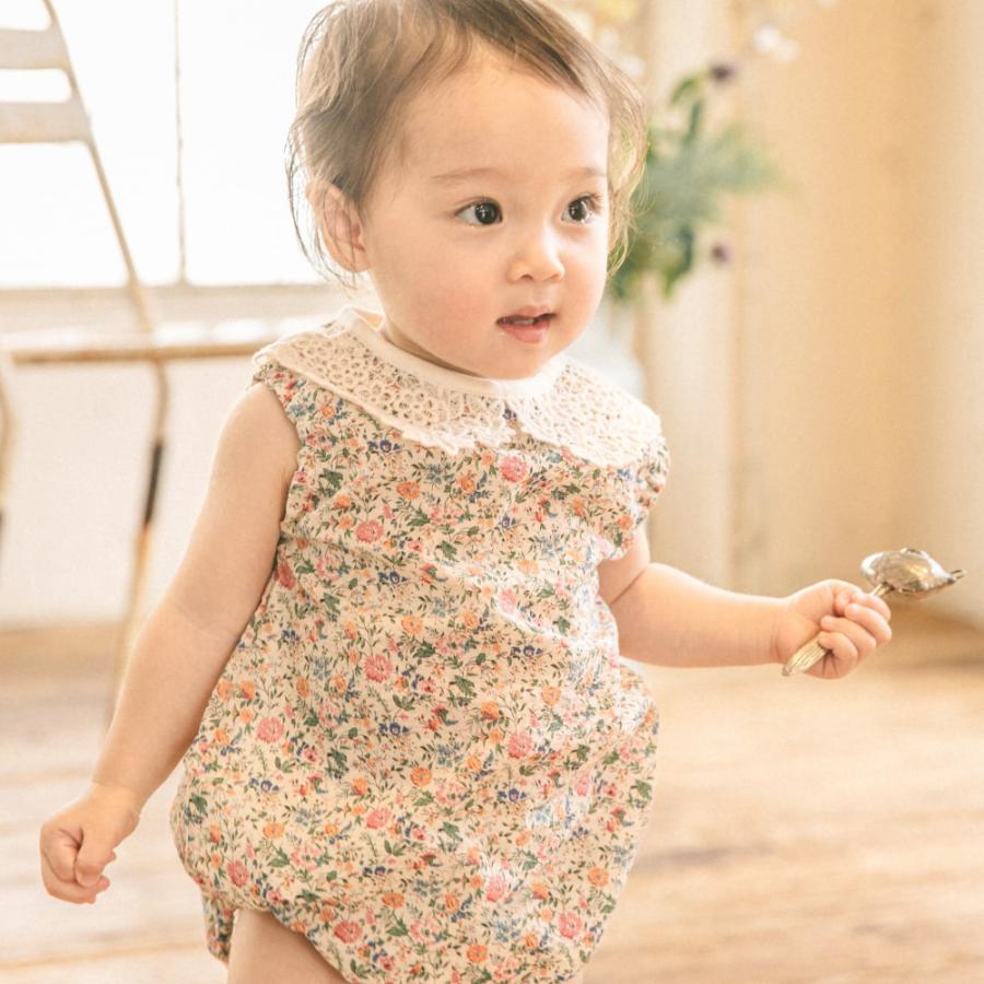 【新品未使用】ファミリア　ロンパース　リバティ　襟付き　70 日本製】LIBERTY リバティプリント レースロンパース 70-80サイズ