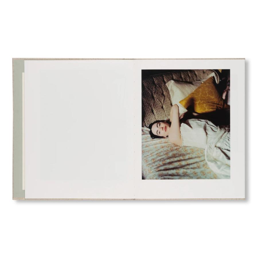 DEAR GOD, THE PARTHENON IS STILL BROKEN by Yorgos Lanthimos : 奈良