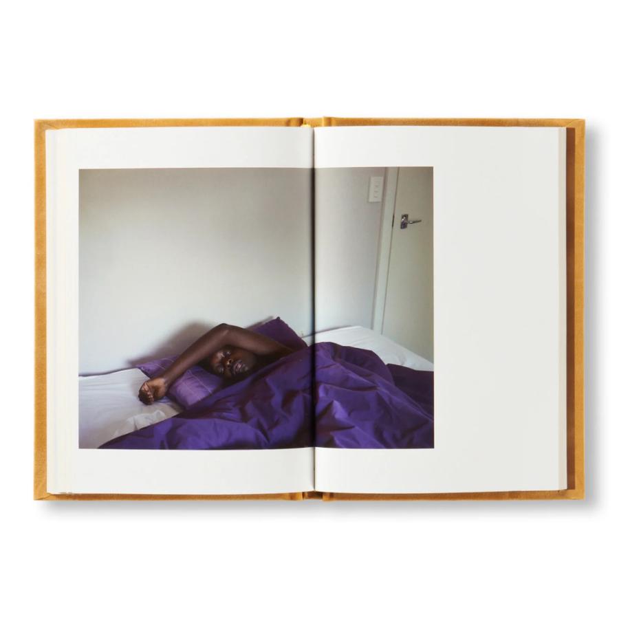 DOES YELLOW RUN FOREVER? by Paul Graham : 奈良 蔦屋書店ヤフー店