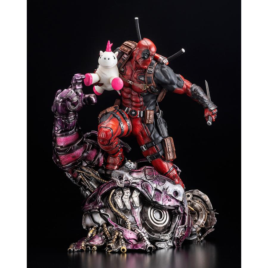 デッドプール FINE ART STATUE シグネチャーシリーズ Feat. Kucharek