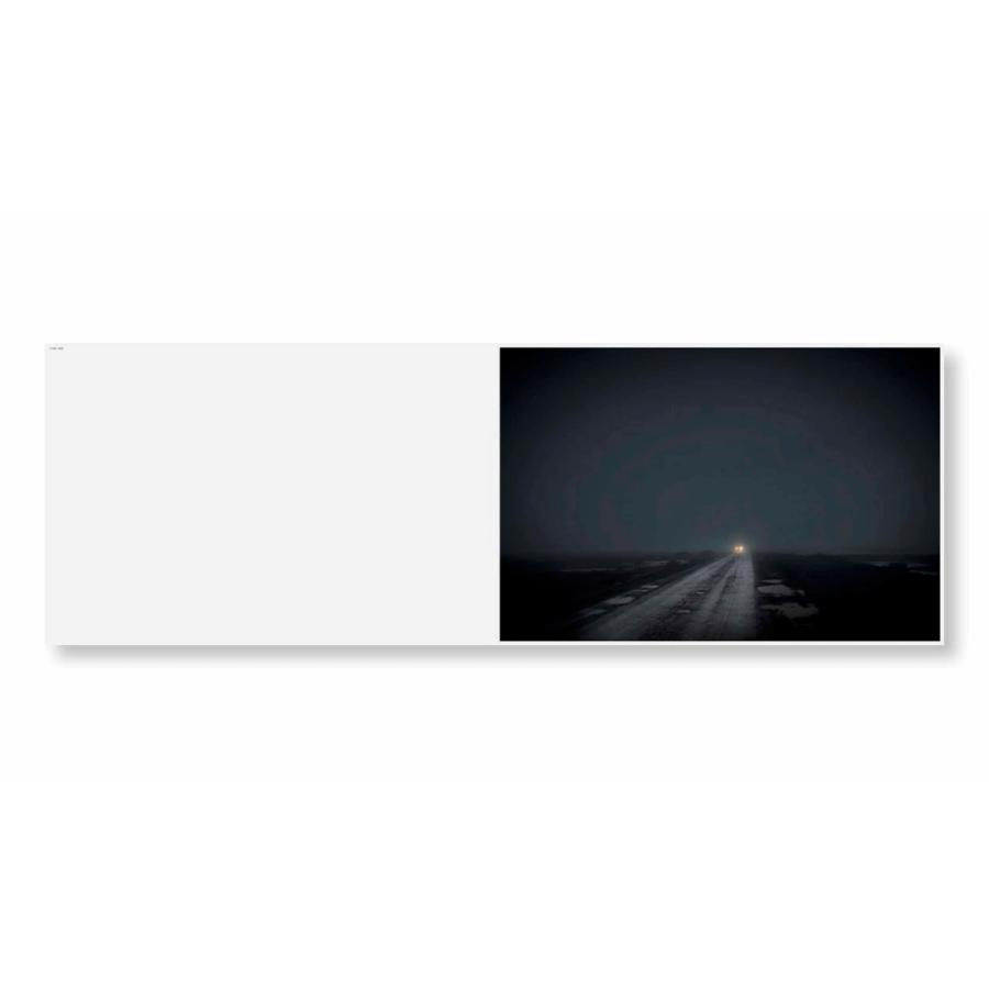 THE END SENDS ADVANCE WARNING by Todd Hido : 奈良 蔦屋書店ヤフー店