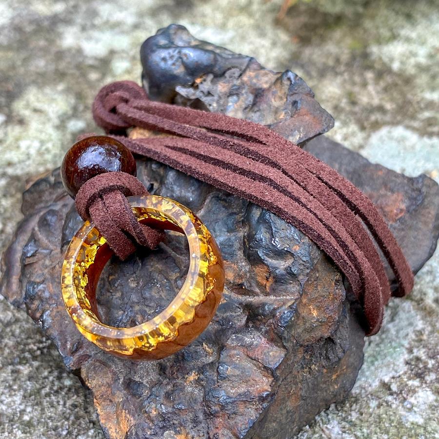 春日大社境内の杉ウッドレジンリング |  | 05