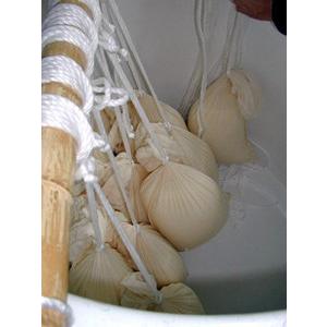 春鹿　純米大吟醸　斗瓶囲い生原酒　神授（かむさずけ）高級ギフトパッケージ入り　７２０ｍｌ　２０２５年（要冷蔵品です。クール便を選択してください） |  | 01