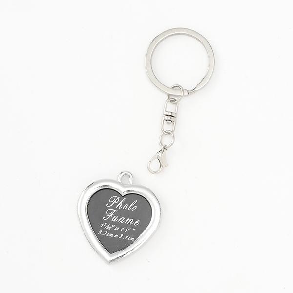 ♡チャチャ♡ LOVETOXIC ラブトキシック(Lovetoxic)コードハートチャーム