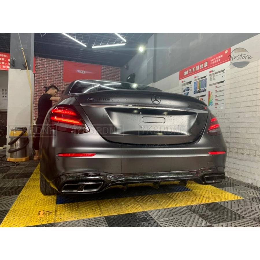 並行輸入品 メルセデスベンツ リア メルセデスベンツ ベンツ W213 スポイラー 2016-19 Eクラス E200 E300 E320の画像