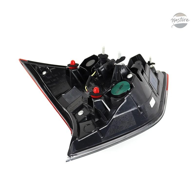 並行輸入品 日産 リア ブレーキ 日産 日産 エクストレイル T32 2017-21 LED テールライトの画像