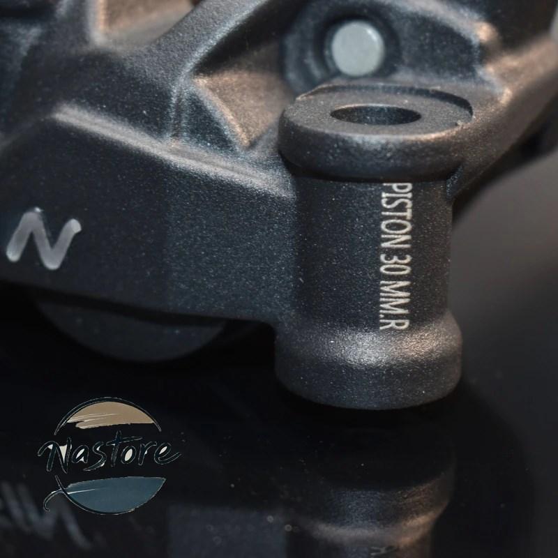 並行輸入品 バイク ブレーキ キャリパー 30mm 非対称ピストン 前輪 100mm 取り付けロックポイント カスタムパーツ 部品 アクセサリーの画像