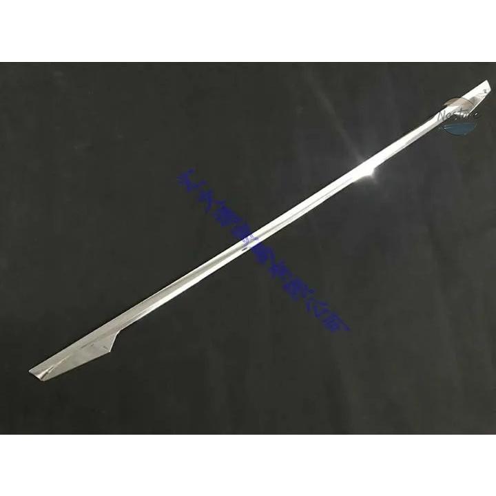 並行輸入品 FOR トヨタ VOXY/NOAH R80 2018-2021 2019 ABS クロームE TAIL GATE DOOR COVER TRIM REAR TRUNK MOLDING BEZEL STYLING STICKER GARNISHの画像