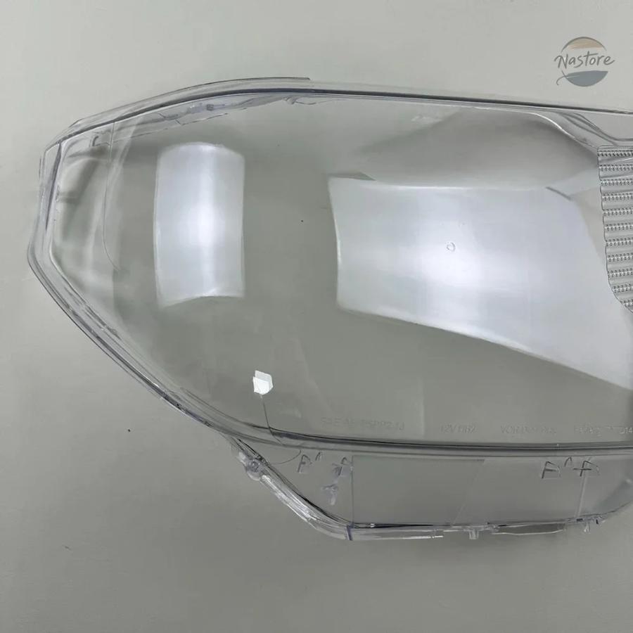 並行輸入品 トヨタ カバー ヘッドライト タンドラ 2014 16 クリア