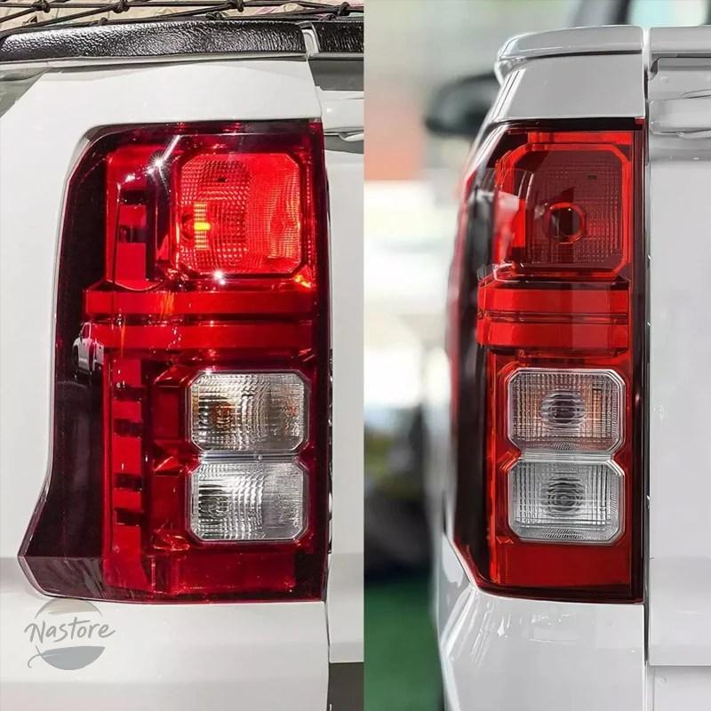 並行輸入品 三菱 トライトン L200 2024-2025 用ハロゲンリアテールライト ブレーキストップシグナルランプ 26555A020P 26550A020Pの画像