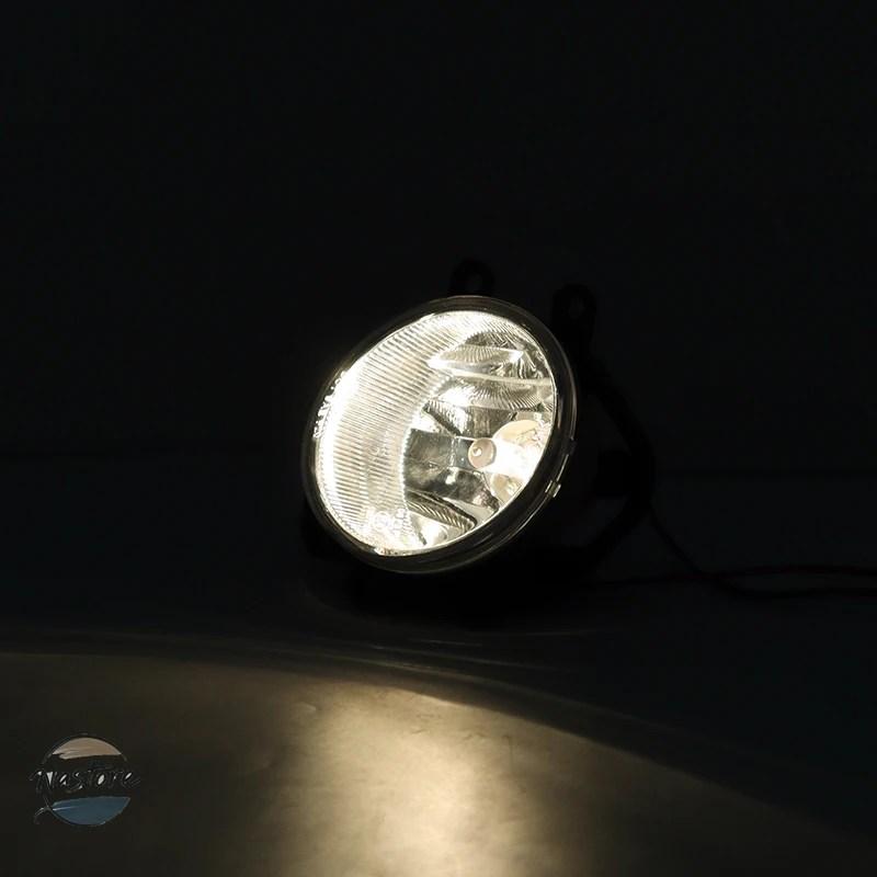 並行輸入品 トヨタ ヤリス ヴィッツ 2018 2019 2020 用 フロントバンパー フォグランプ DRL デイタイムランニングライト フォグライトフレームカバー_2