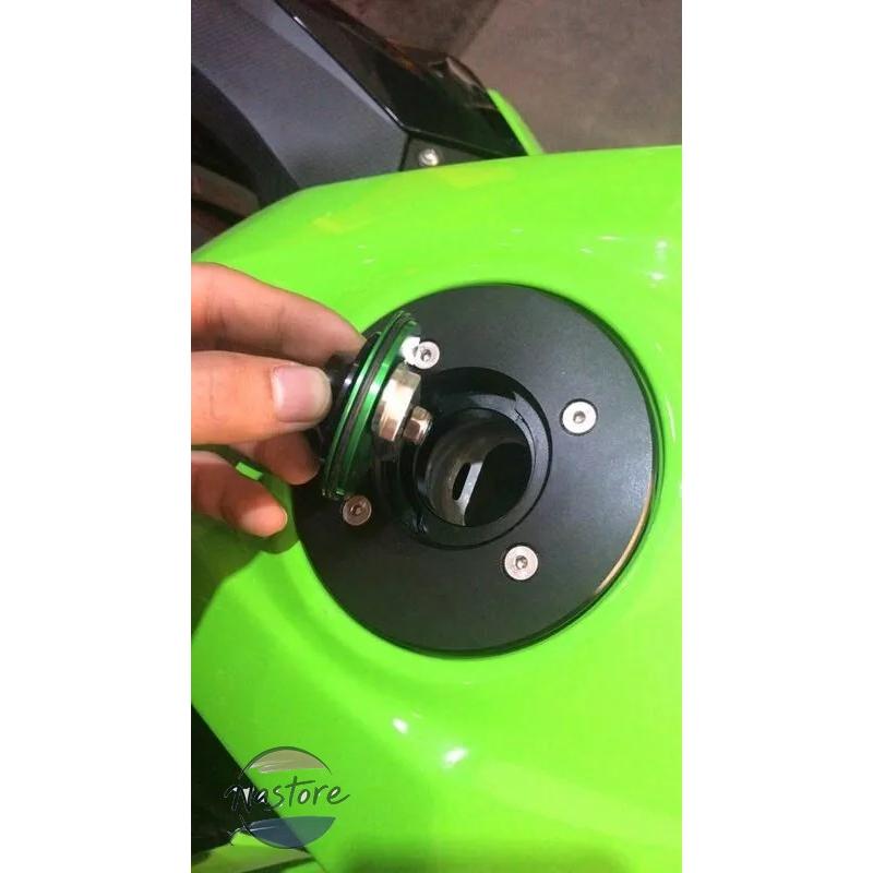 並行輸入品 zx25r カバー 400 650 versysx250 z650 キーレス燃料ガスタンクキャップ カスタムパーツ 部品 アクセサリーの画像