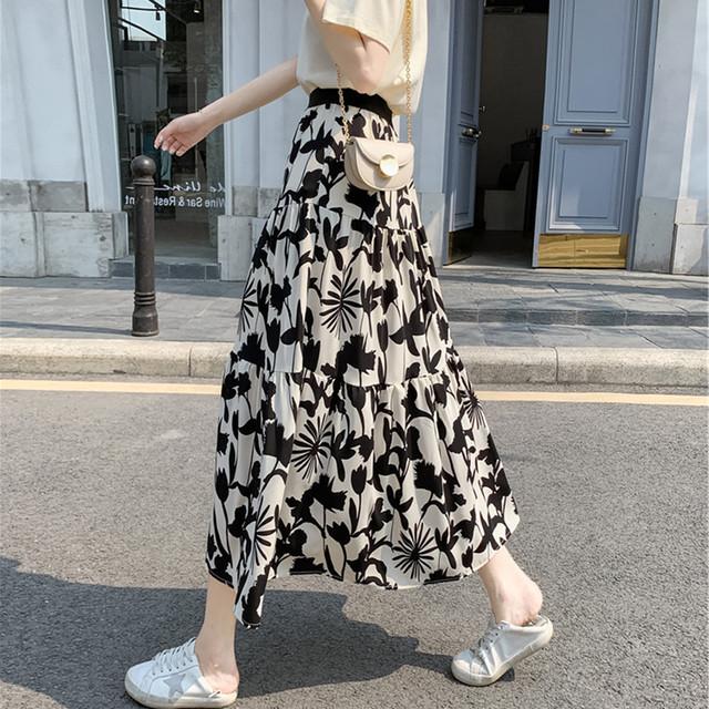 スカート レディース ファッション 代 30代 40代 50代 女性 春 夏服 秋 プリント柄ティアード フレアスカート シフォン 春夏秋 モノトーン 10代 格安販売中