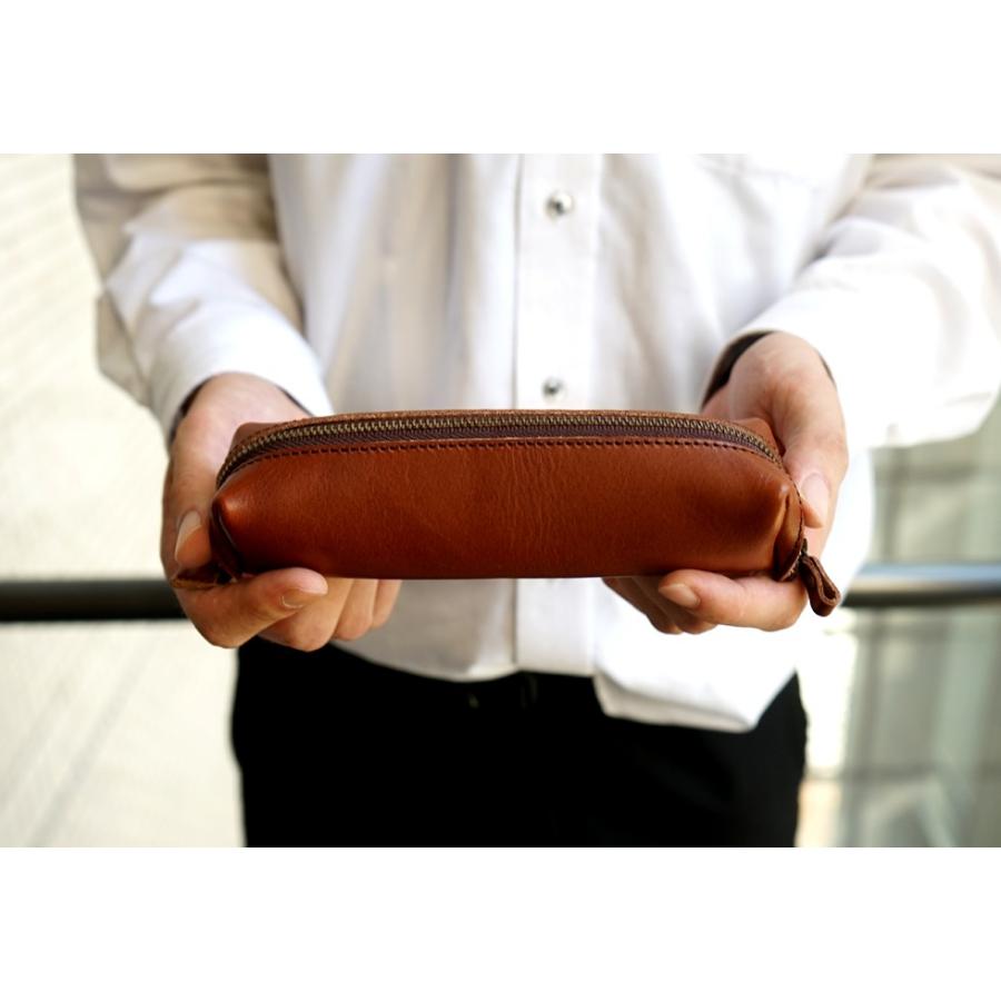 トレー型ファスナーペンケース |  | 09