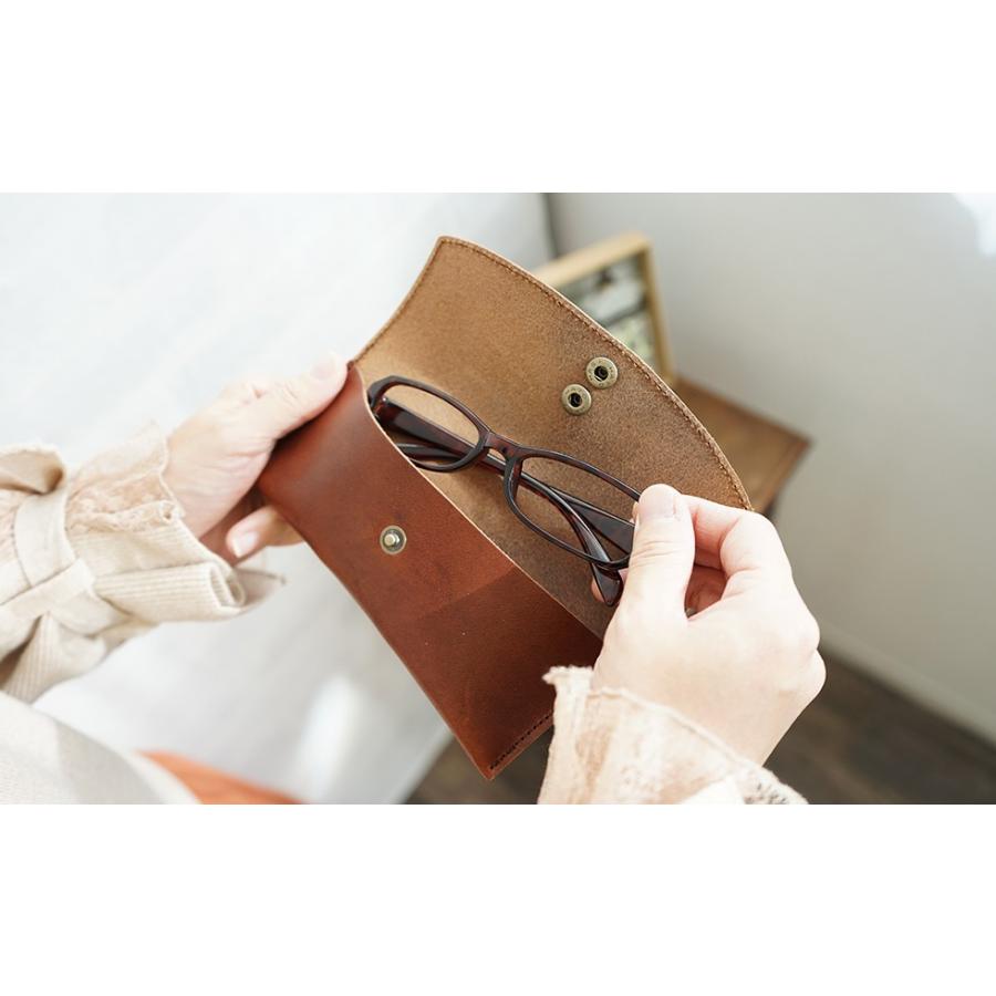 本革メガネケース ダブルボタン 栃木レザー |  | 06