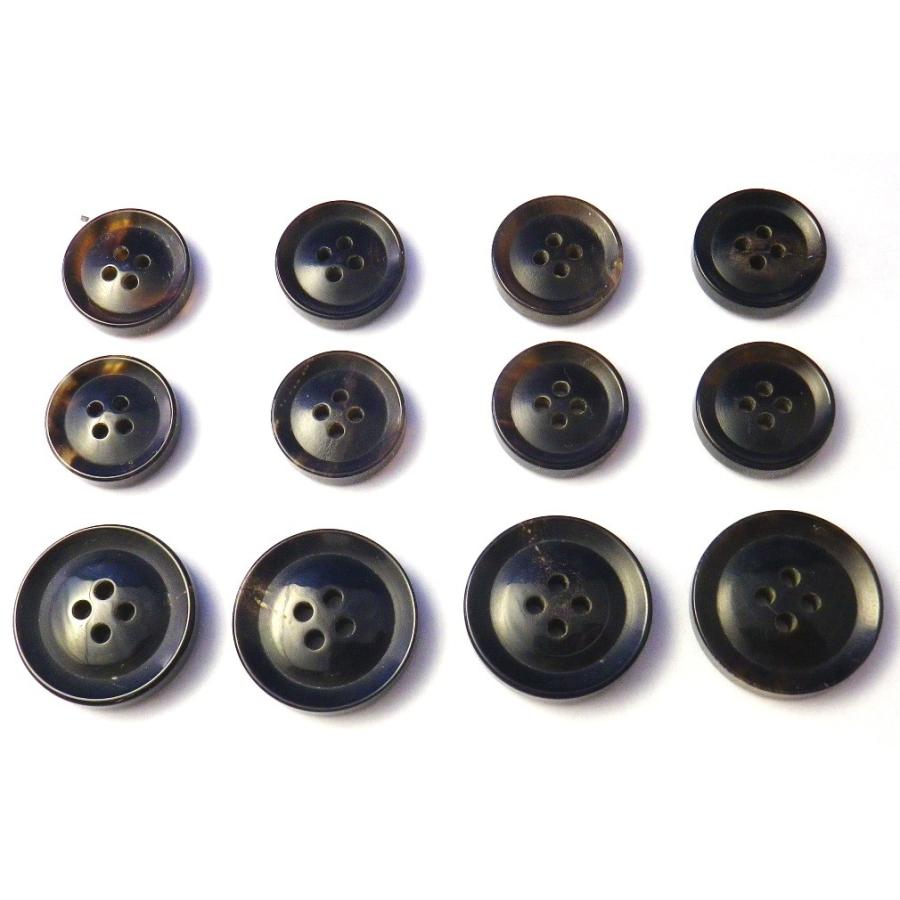 本水牛ボタン スーツ1着分 ツヤの黒色 No 620 B 水牛ボタンスーツ付け替えセット 110 0620 1 999 00b 天然釦本舗 Natural Buttons 通販 Yahoo ショッピング