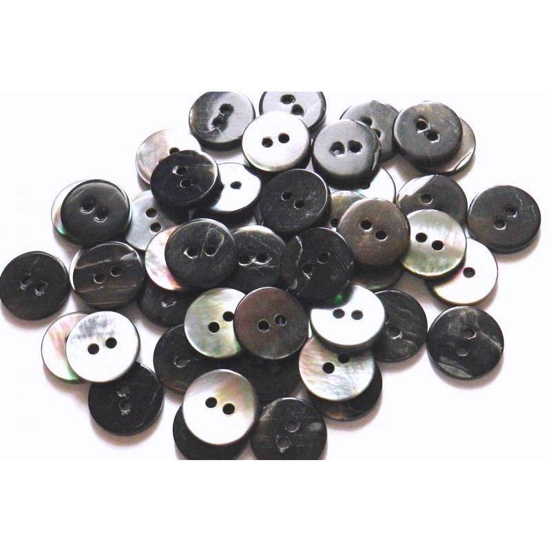 貝ボタン 黒蝶貝 18mm 20個セット 真っ黒な裏使い用貝ボタン 2穴 最高 