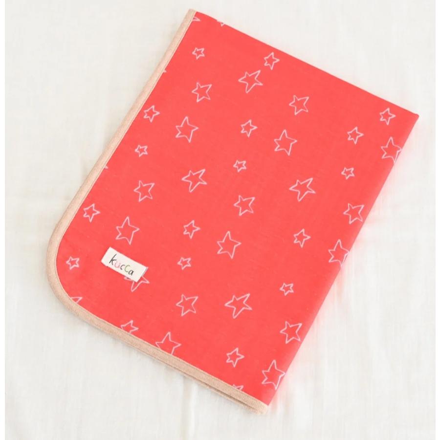 kucca クッカ おむつ替えマットSimple Kucca STAR 紅 防水シート入り おねしょシート オムツ替えシート : ナチュラル ...