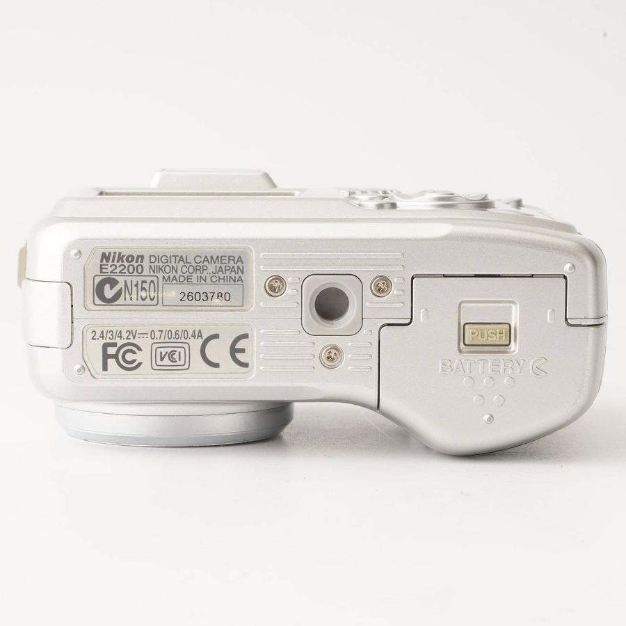 ニコン（Nikon） Nikon COOLPIX E 2200 シルバー 3x 光学ズーム