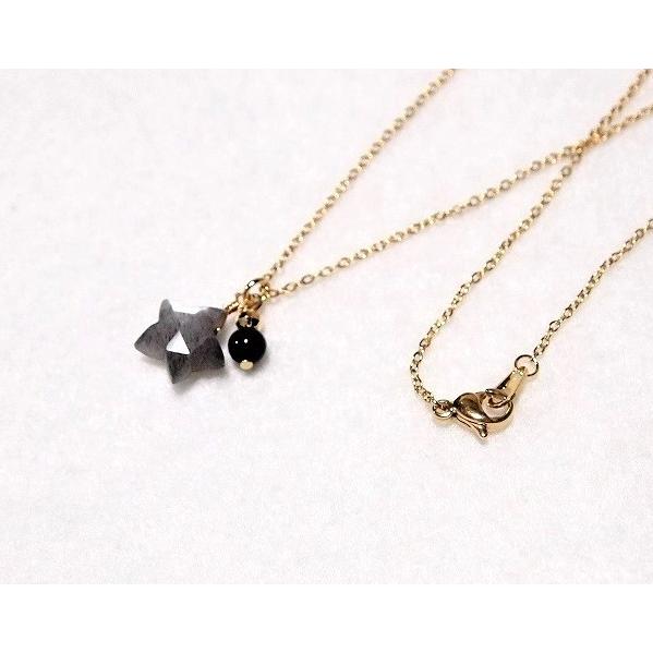 グレームーンストーン・モリオン（黒水晶）のシンプルな星のネックレス 
