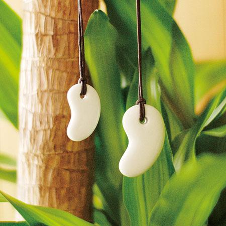 森修焼 まがたま 小（アクセサリー ペンダント 日本製） : ナチュレル