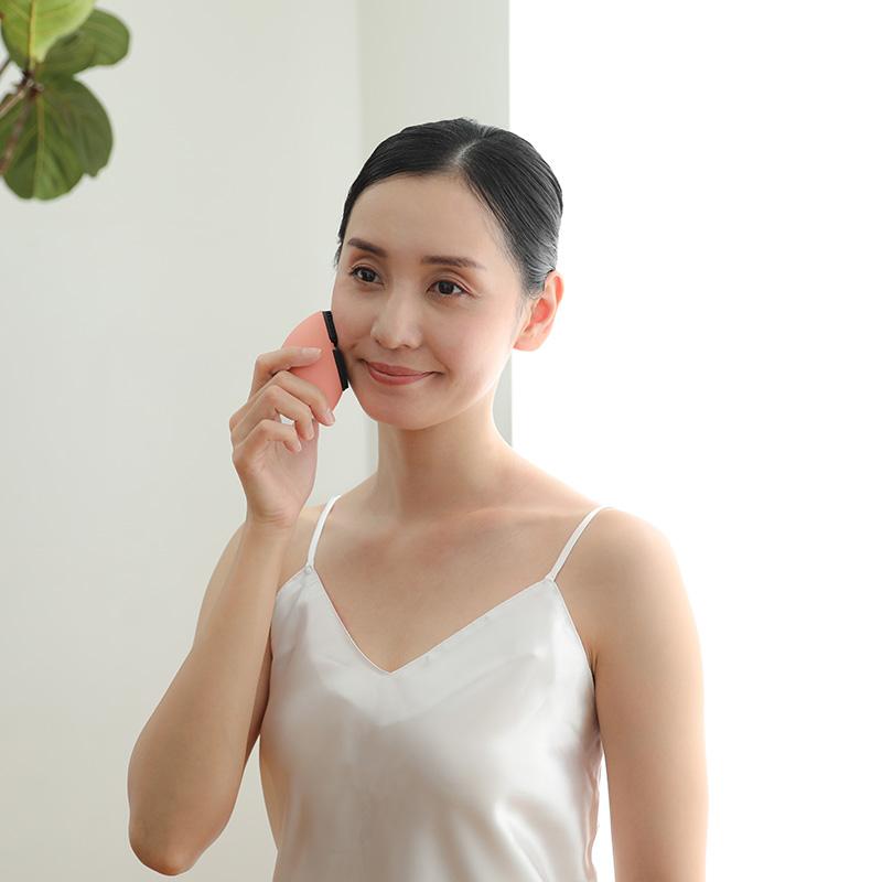 美顔器 毛穴ケア リフトアップ EMS クレンジング 家庭用 美容アイテム
