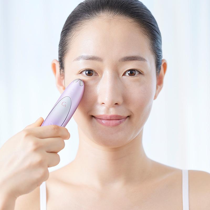 美顔器 目元ケア アイケア たるみ改善 EMS リフトアップ 家庭用 美容家電 美容機器 CREAGE クリアージュ アイリフトプラスの画像