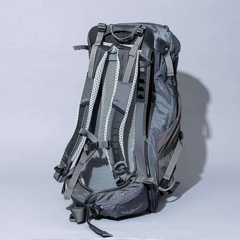 登山・トレッキングバッグ OSPREY STRATOS 34(ストラトス 34) 34L Tunnel Vision Grey｜naturum-od｜02