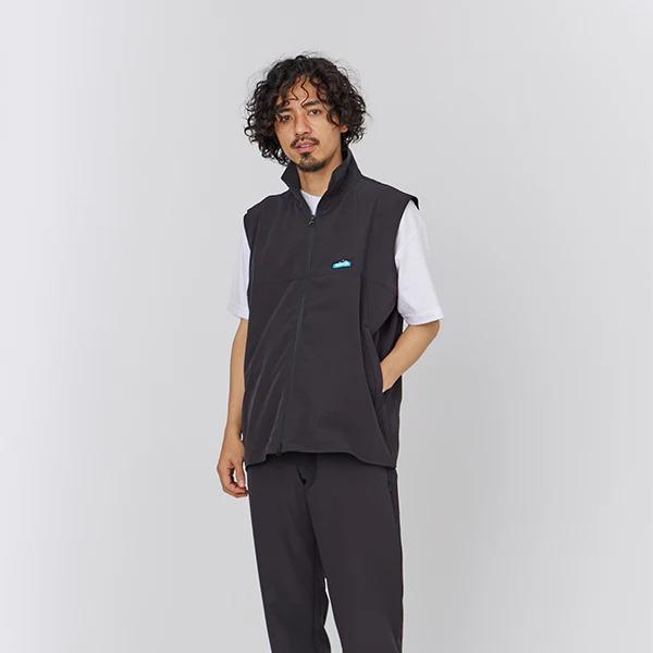 KAVU SHELTECH ベスト M ブラック【美品】 KAVU（カブー） ベスト(メンズ) シェルテックベスト M ブラック