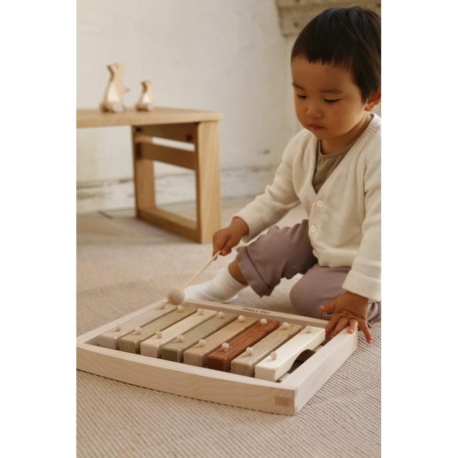 森の合唱団 オークヴィレッジ メーカー在庫限り品 Oak Village 樹種の違う音盤をドレミの音階に並べた不思議な木琴