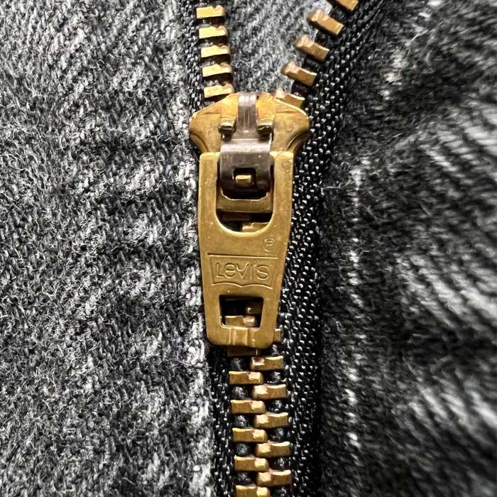 90's Levi's 505 PIECE-DYEING BLACK JEANS MADE IN USA W38L32 90's Levi's 505 PIECE-DYEING BLACK JEANS MADE IN USA W38L32