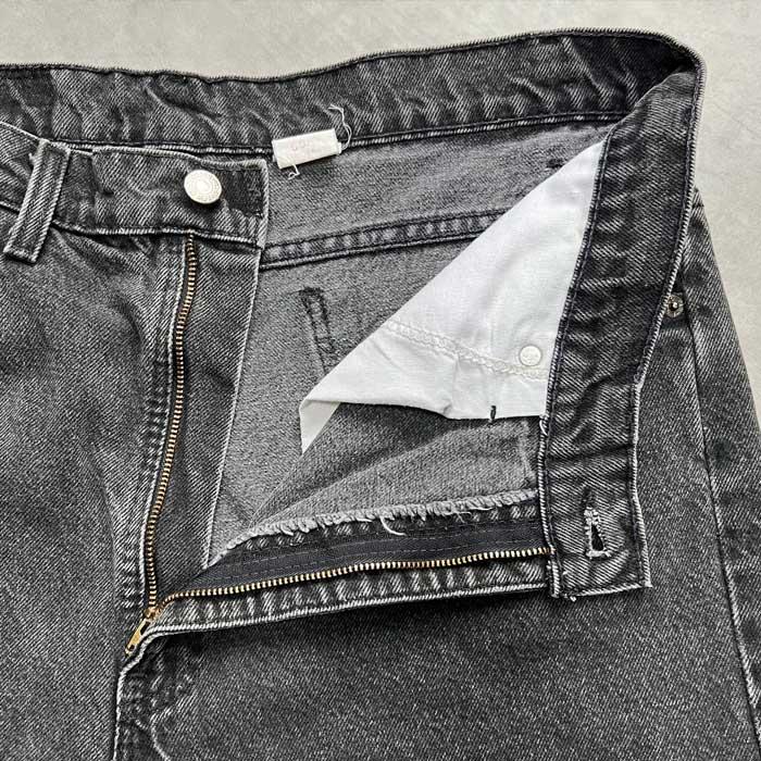 90's Levi's 505 PIECE-DYEING BLACK JEANS MADE IN USA W38L32 90's Levi's 505 PIECE-DYEING BLACK JEANS MADE IN USA W38L32
