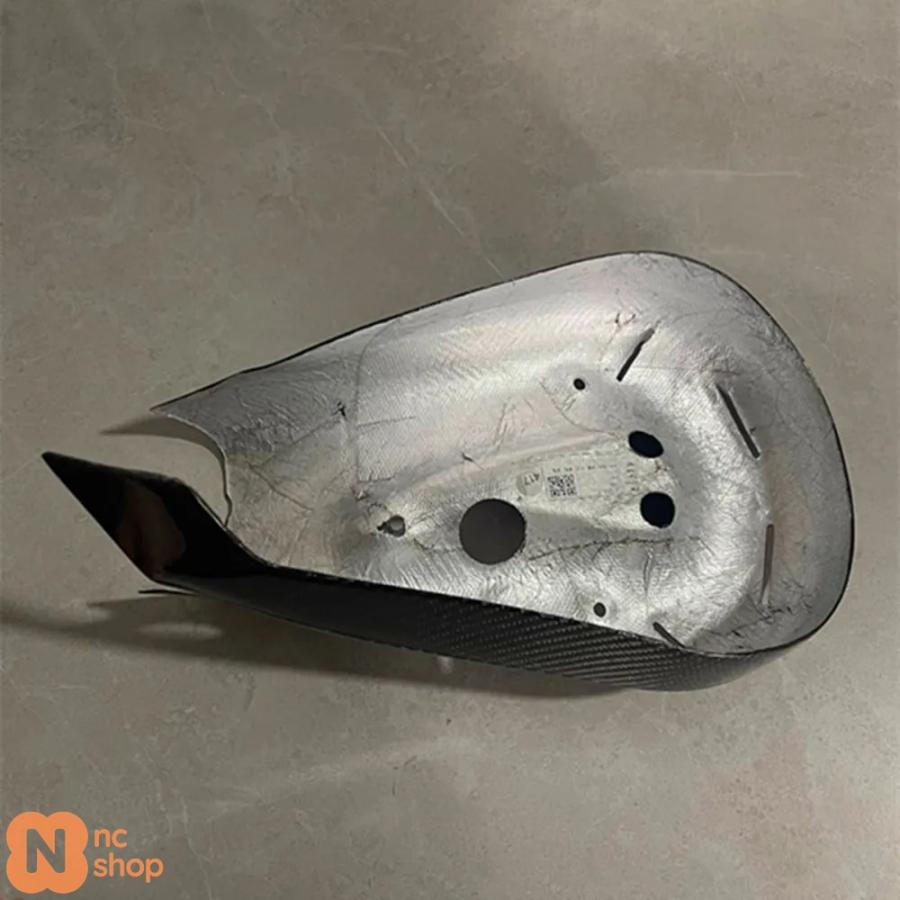 並行輸入品】 ドゥカティ 899 1199 パニガーレ用 リアルカーボン