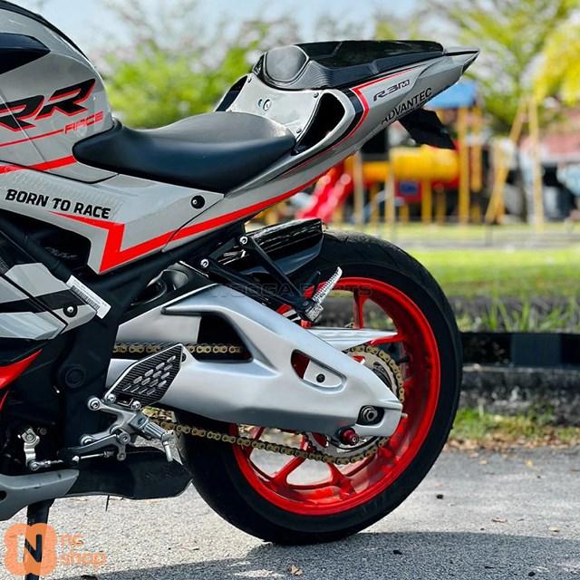 並行輸入品】 ヤマハ YZF R3 R25 2015年-2023年用 スイングアーム