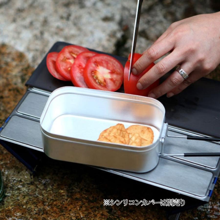 【値下げ‼️】VERNE トレッキングパッド折りたたみ式アウトドアテーブル ベストセラーの予感！VERNEのミニテーブルは買い足し必須。