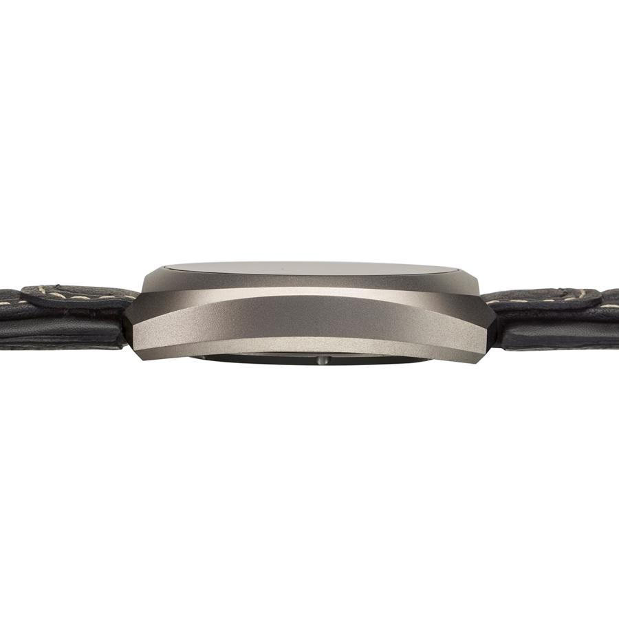 Sinn 240 自動巻き腕時計 ブラック/ブルー 240.ST.GZ | ドイツ製腕時計 Sinn（ジン）公式サイト