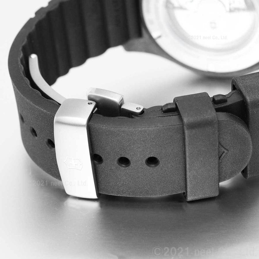 時計 styles Amazon.co.jp: Victorinox メンズ ステンレススチール スイス
