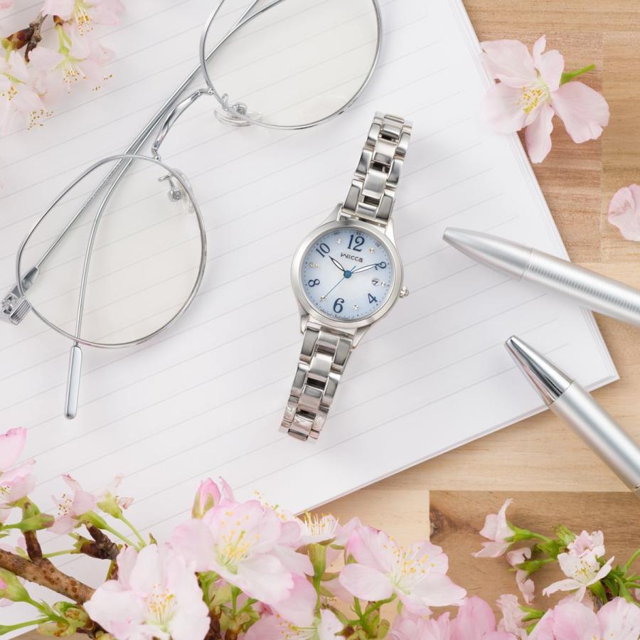 【美品】ウィッカ シルバー アナログ時計 ソーラーテック 電波時計 レディース wicca 腕時計 ウィッカ ソーラーテック デイ＆デイトモデル