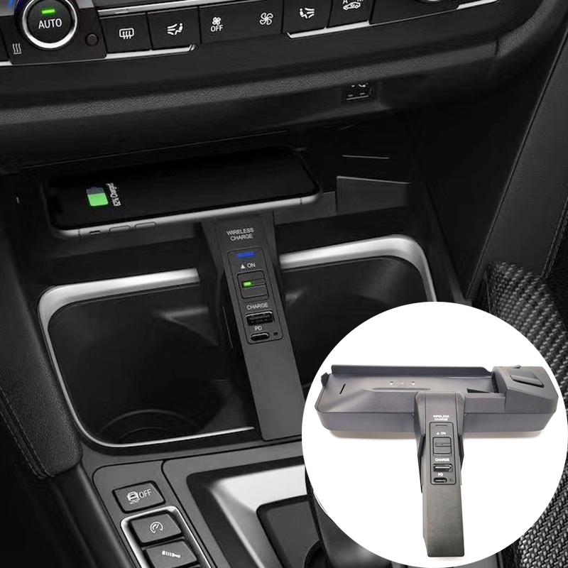 BMW　3シリーズ　4シリーズ　QI電話充電器　M4　10W　2014-2018　ワイヤレス充電器　カーチャージャー　M3　F80　F82　アクセサリー　F83
