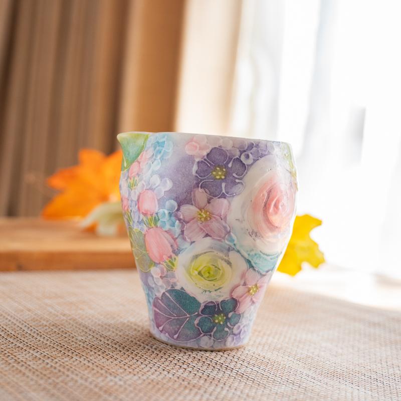 【新品・未使用】工房ゆずりは　彩ばら花紋　片口　酒器　陶器　贈り物 ゆずりは工房 彩ばら花紋 片口 酒器 花柄 おしゃれ かわいい 陶器 瀬戸