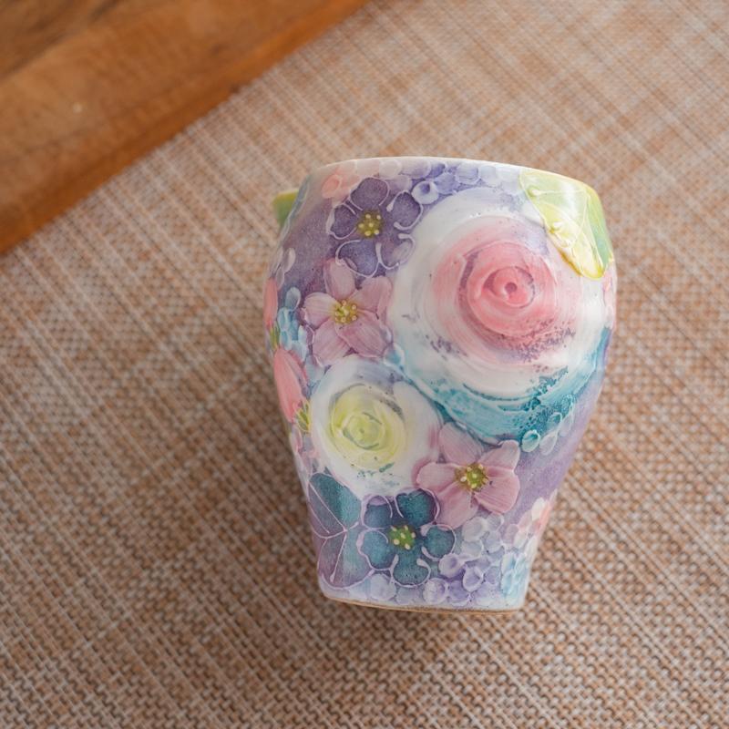 【新品・未使用】工房ゆずりは　彩ばら花紋　片口　酒器　陶器　贈り物 ゆずりは工房 彩ばら花紋 片口 酒器 花柄 おしゃれ かわいい 陶器 瀬戸