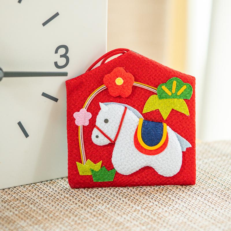 リュウコドウ 日本製 正月飾り2026年令和8年 小）ちりめん干支絵馬赤