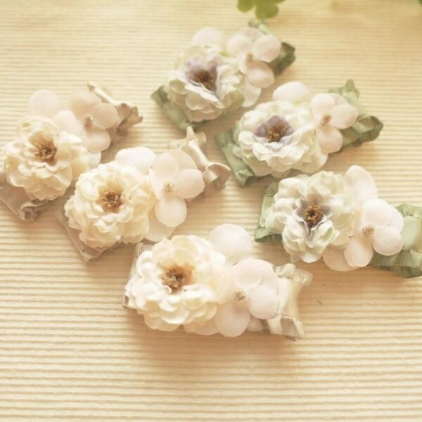 Mokubaリボンとぽんぽんローズのヘアクリップ エクリュ キッズ 子ども ベビー 前髪 花 髪飾り 子供用 女の子 おしゃれ 髪留め お揃い 木馬 ひな祭り 七五三 成人式の髪飾りはネネズデコ 通販 Yahoo ショッピング